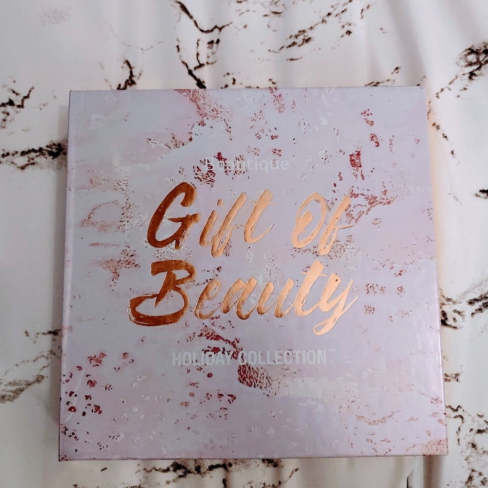 Beautiful makeup kit